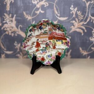 Vintage Estate Japanese Floral "Geisha girl" Decorative Hand Painted Bowl